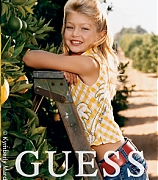 Gigi-Hadid-for-Guess-kids-1.jpg