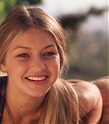 gigihadid00022.jpg