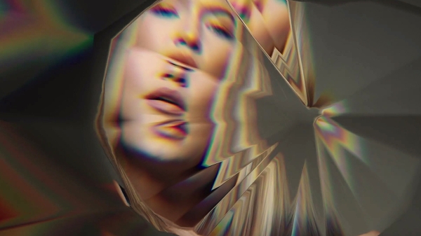 gigihadid-zaynmalik-kiss00193.jpg