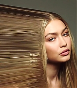 gigihadid-zaynmalik-kiss00099.jpg