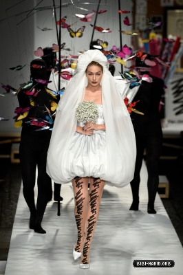 MOSCHINO003.jpg