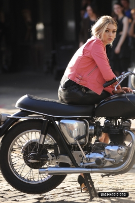 Gigi_Hadid_33.JPG